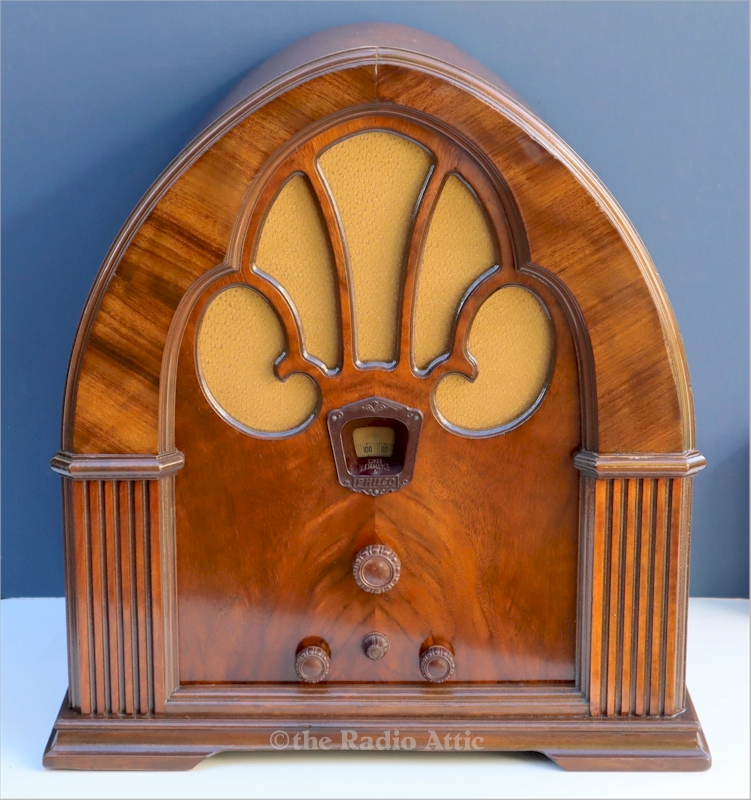 Philco 90 Cathedral (1931)