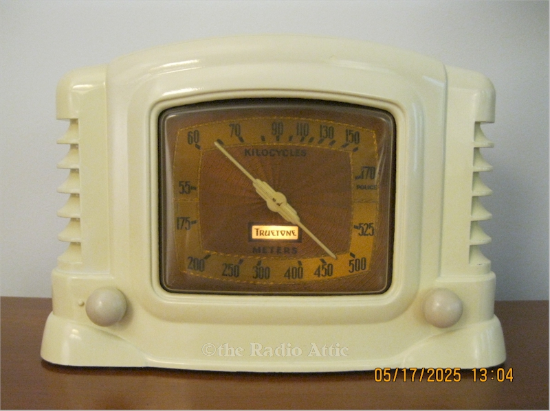 Truetone D2611 "Gem" (1947)