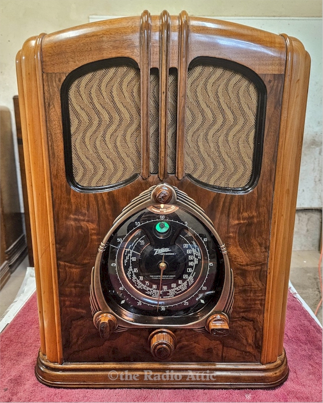 Zenith 7-S-232 "Walton" (1938)