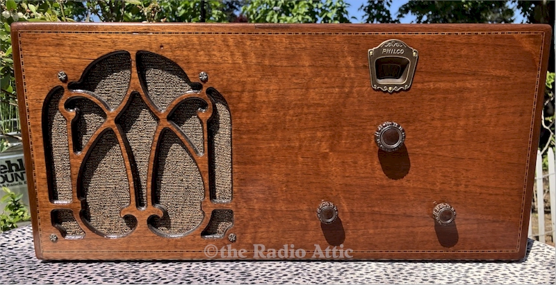 Philco 37C Farm Radio (1932)