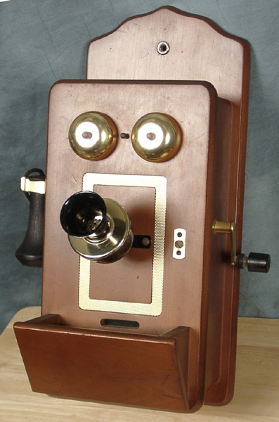 Telephone Novelty Radio