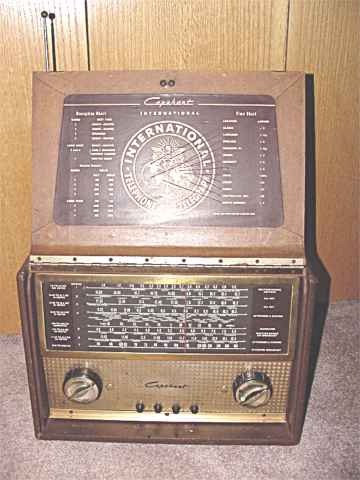 Capehart 88P66BNL (1955) Multiband Portable