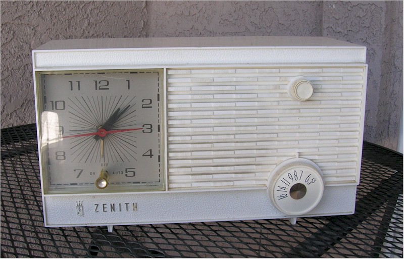 Zenith Clock Radio