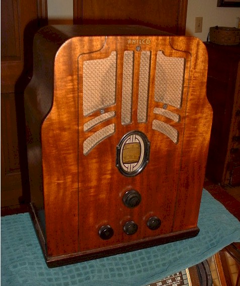 Philco 610 Tombstone