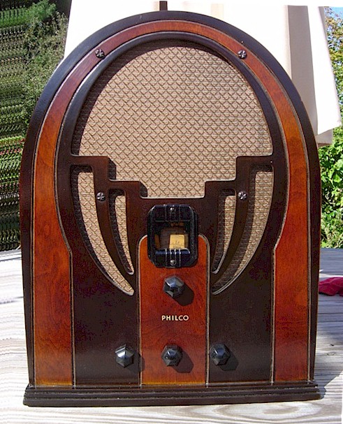 Philco 60 Cathedral