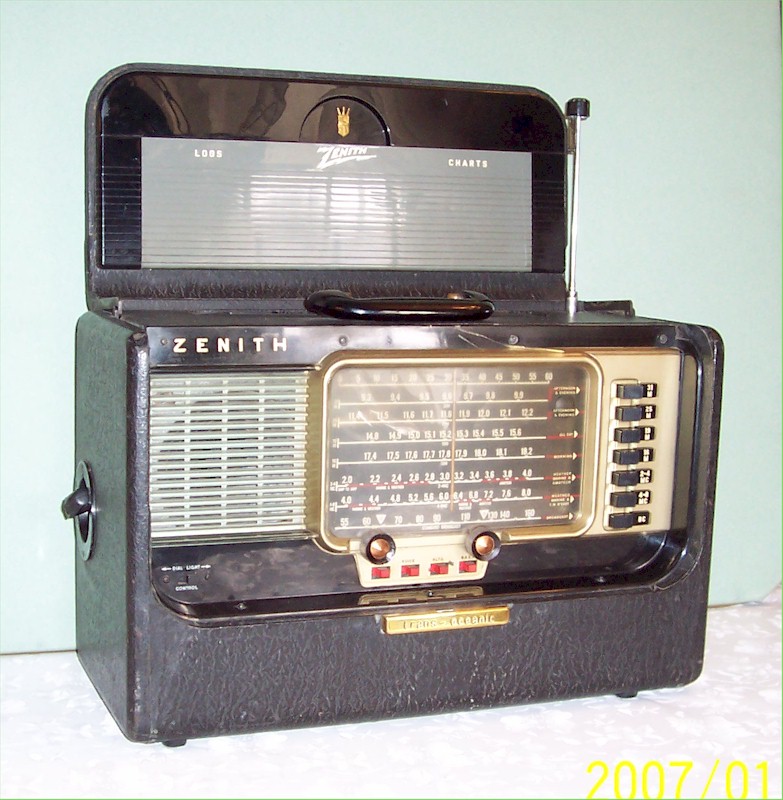 Zenith L-600 Trans-Oceanic (1954)