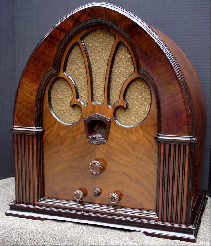 Philco 90 Cathedral