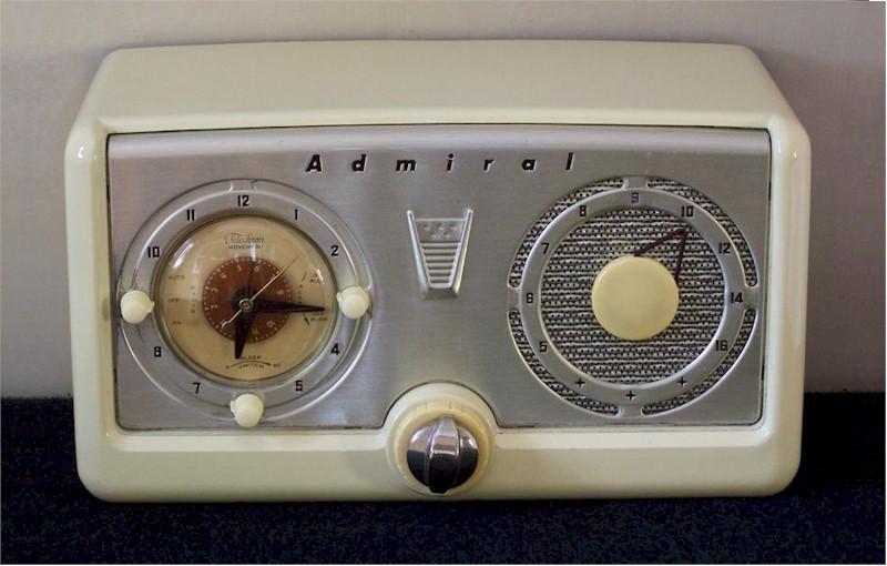 Admiral 5A33 Clock Radio (1952)