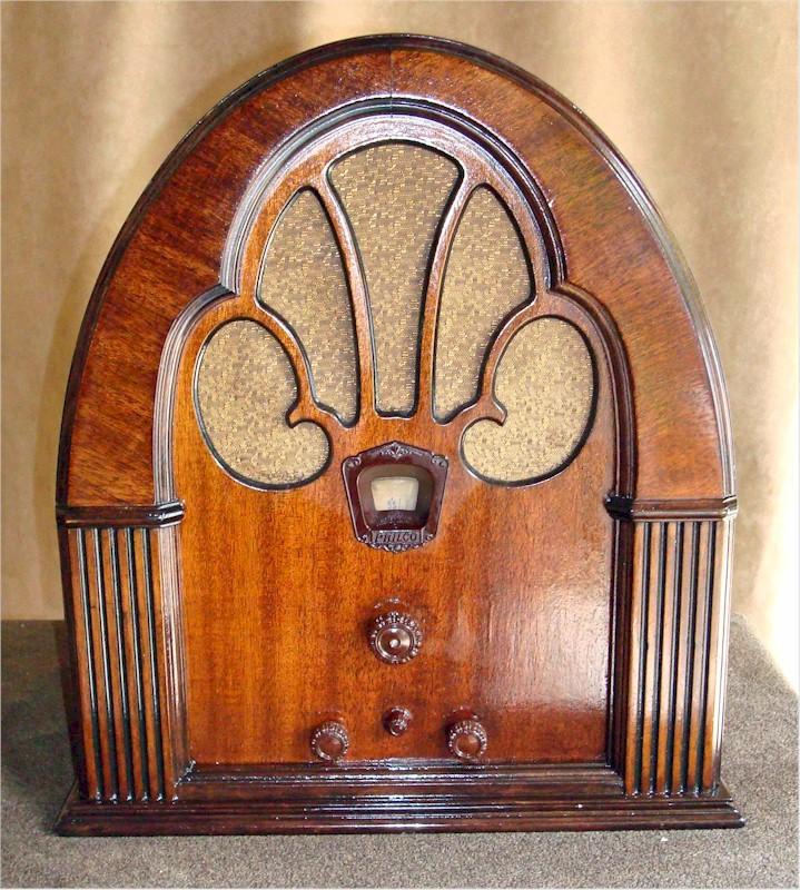 Philco 70 Cathedral (1931)