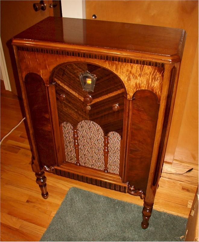 Philco 77 Lowboy (1930)