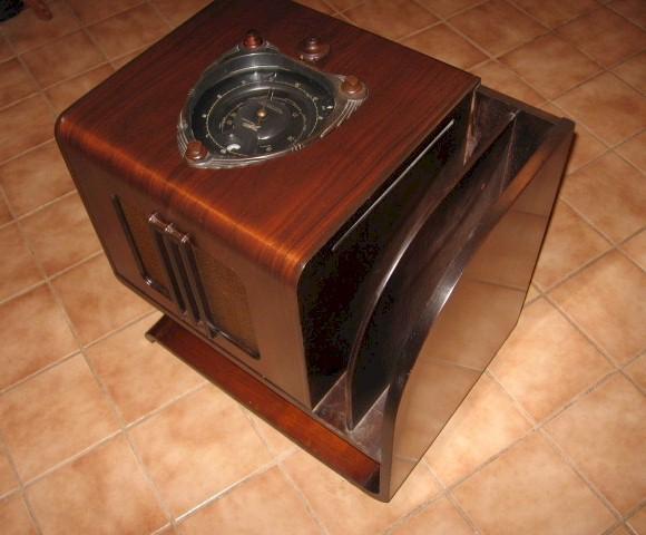 Zenith 7-S-240 Chairside