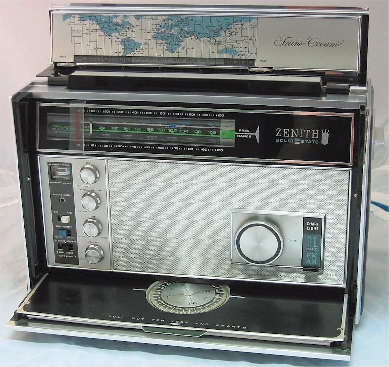 Zenith Trans-Oceanic Royal D7000Y (1975)