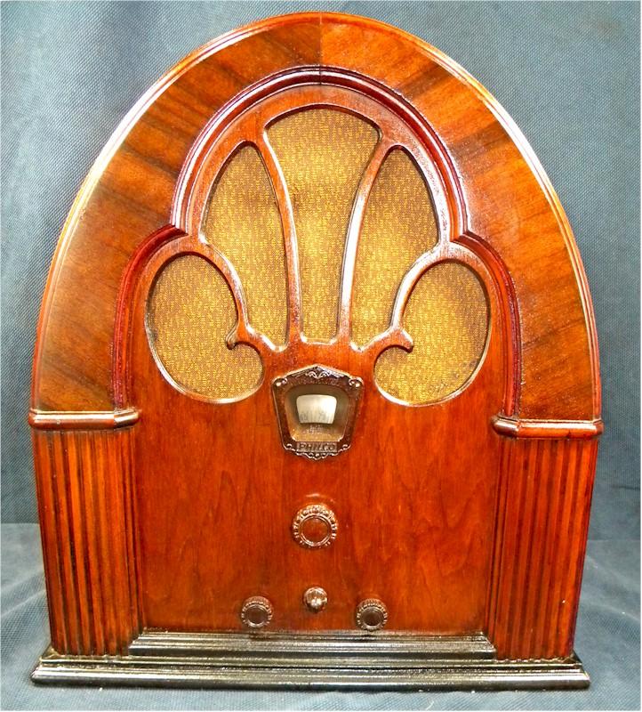 Philco 70 Cathedral (1932)