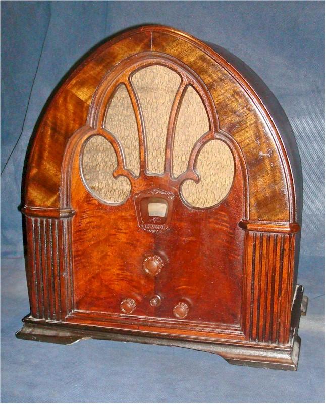 Philco 90C Cathedral (1931)