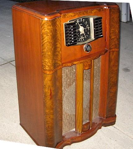 Zenith 10-S-669 Console (1941)