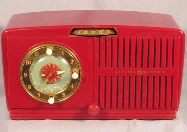 General Electric 515 Clock Radio (mid-1950s)