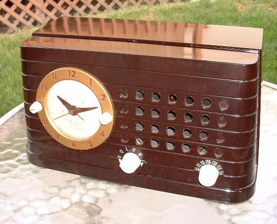 Telechron 18H59 "Musalarm" Clock Radio