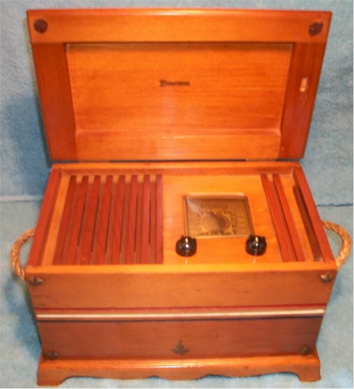 Emerson BF405 Patriot Chest (1942)