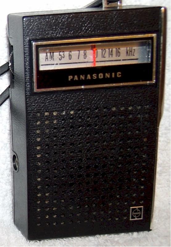 Panasonic R-1070 Pocket Transistor (1965)