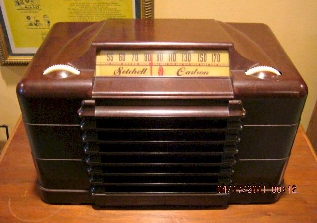 Setchell-Carlson "Frog-Eye" Radio