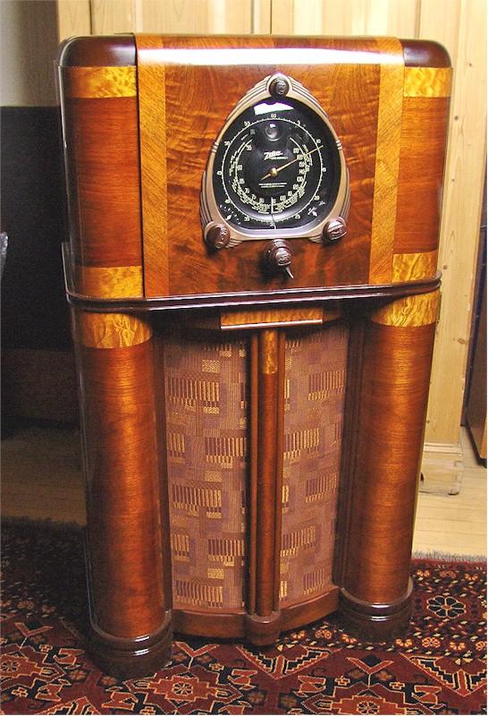 Zenith 12-S-265 Console (1938)