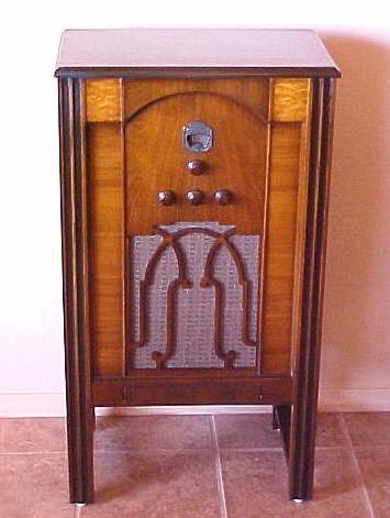 Zenith 847 Console (1935)