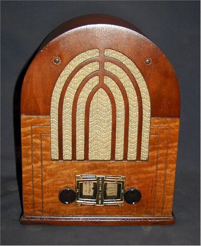 Stewart-Warner 123-1 "Troubador" Mini-Cathedral (1933)