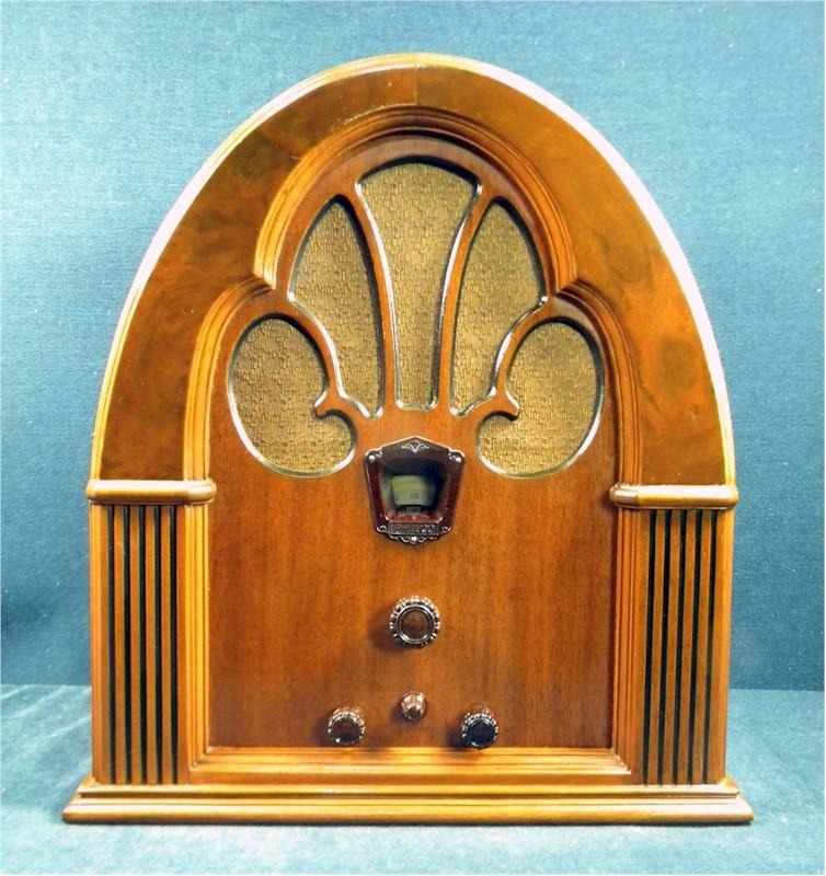 Philco 70 Cathedral (1932)