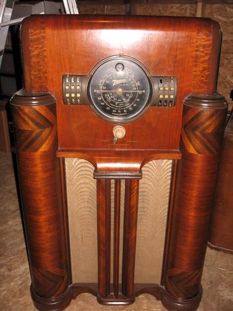 Zenith 7-S-363 Console (1939)