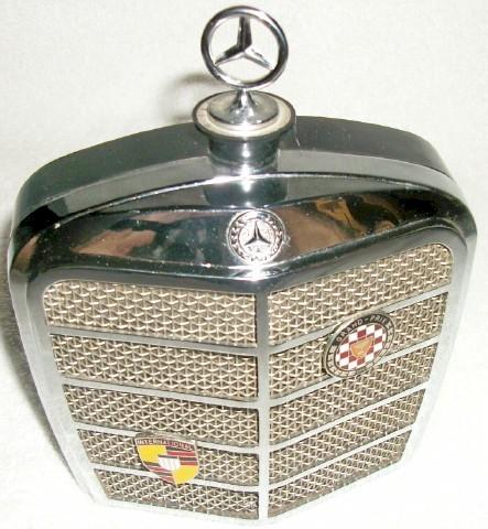 Mercedes Benz Radiator Grill Radio (1960)