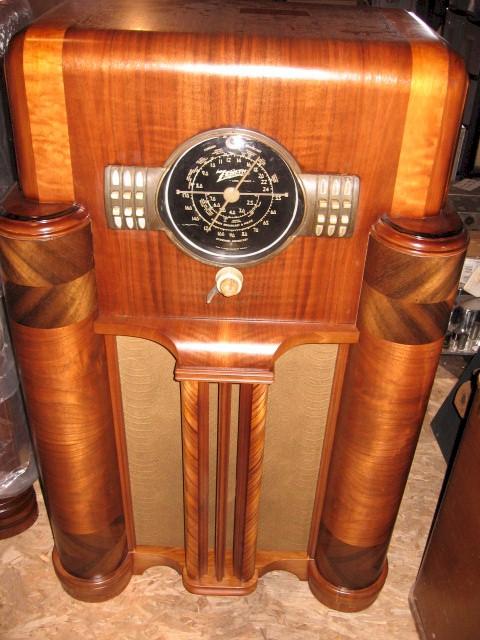 Zenith 7-S-363 Console (1939)