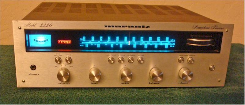 Marantz 2220 Receiver (1970s)