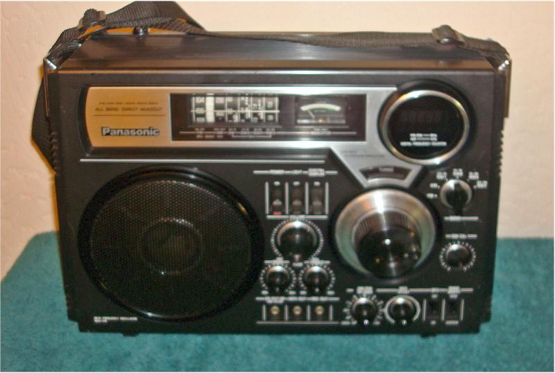 Panasonic RF-2600 Multiband Portable (1979-1981)