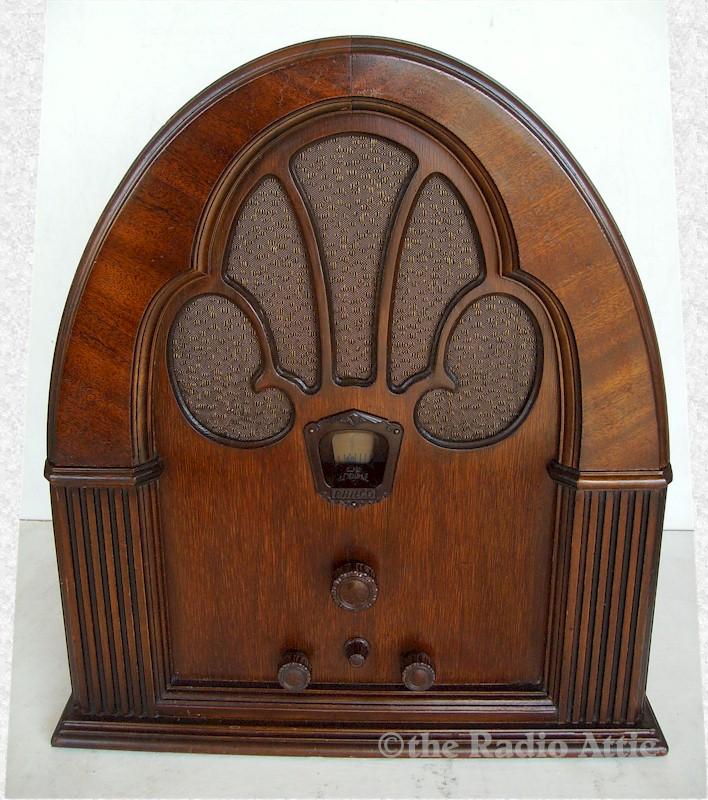 Philco 70 Cathedral (1931)