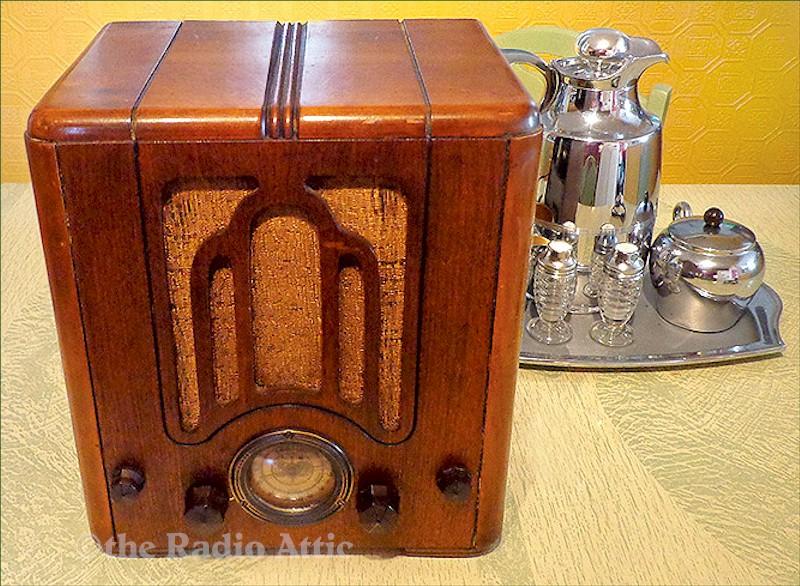 Crosley 515 Tombstone (1935)