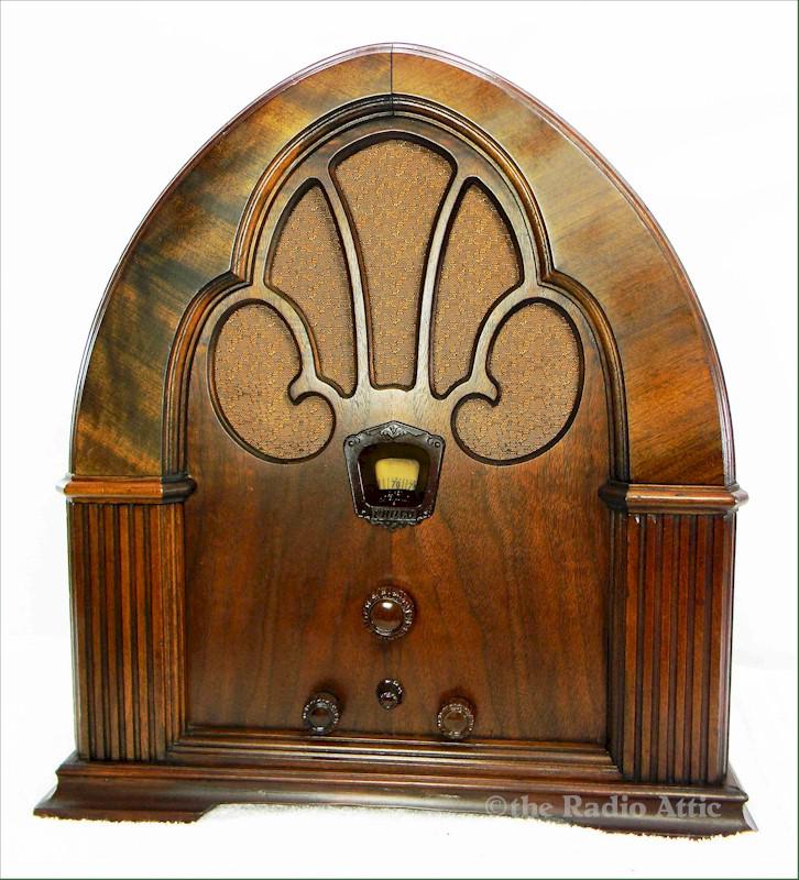 Philco 90C Cathedral (1933)