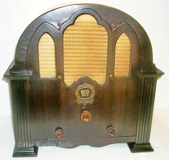 Crosley 124 "Playboy" Cathedral (1932)