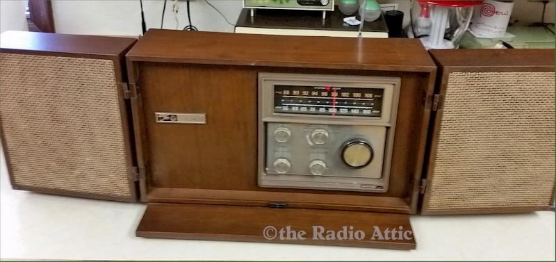 General Electric T1025A AM/FM Stereo