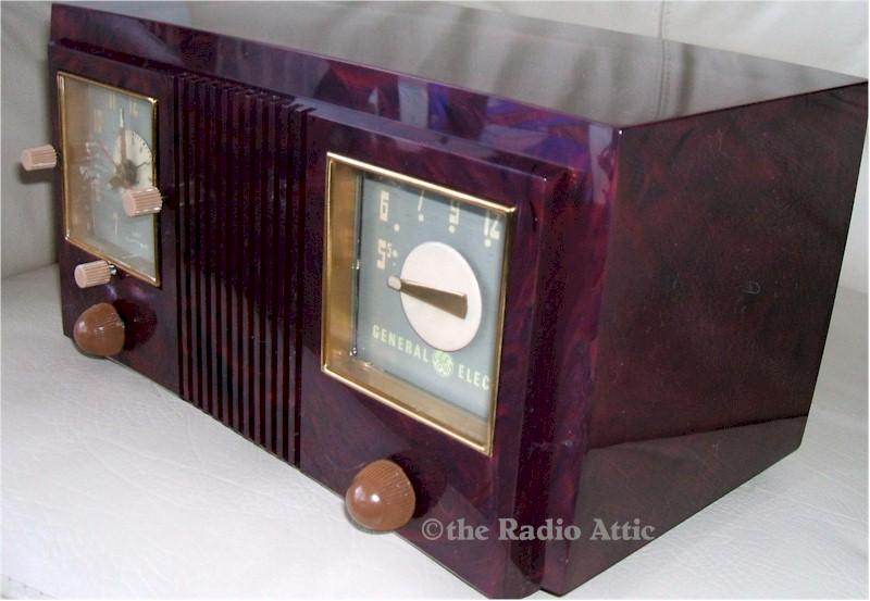 General Electric 535 Clock Radio (1951)