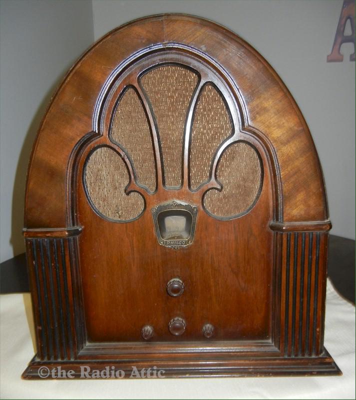 Philco 70 Cathedral