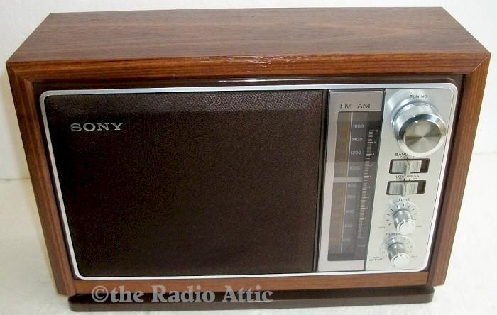 Sony ICF-9740W AM/FM (1978)