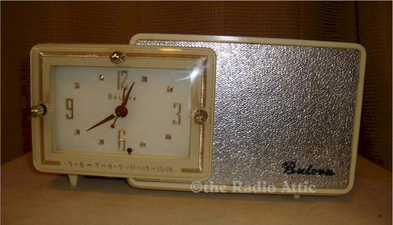 Bulova D100 Clock Radio (Canada)