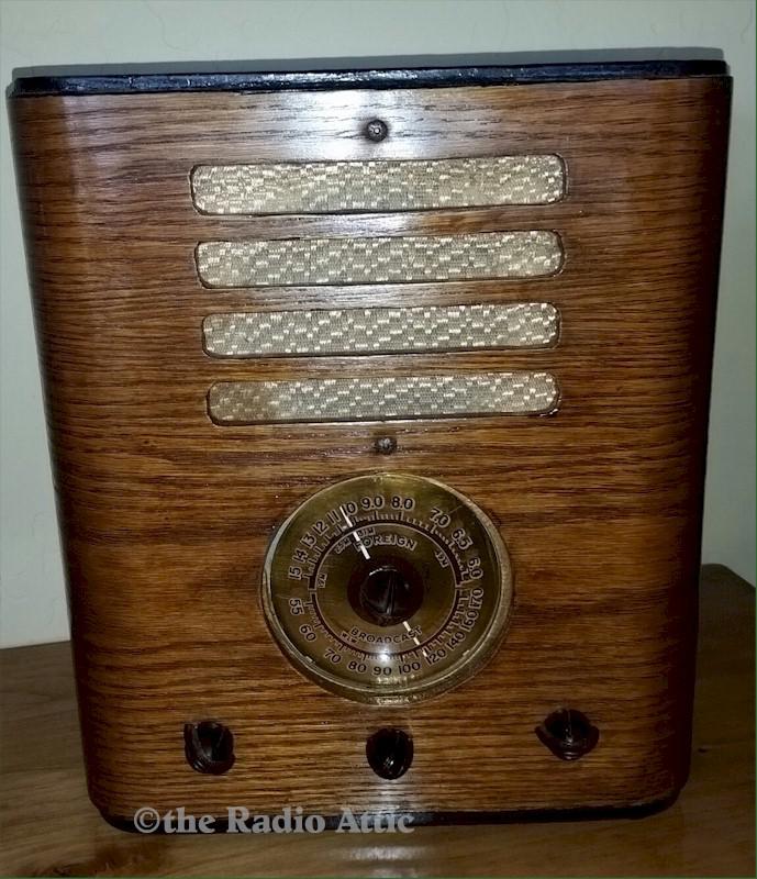 Crosley "Quick-Tune Fiver" Tombstone (1936)