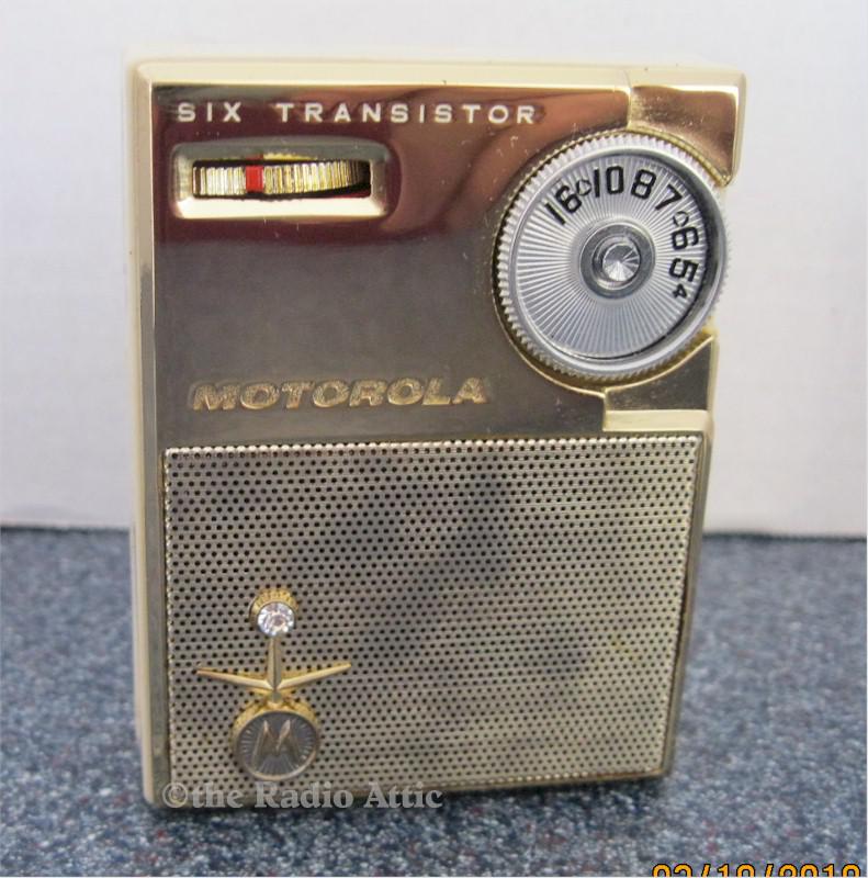 Motorola X21W Midget Pocket Radio (1960)