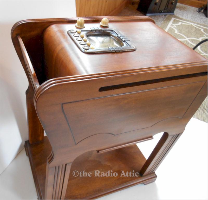 Zenith 5-R-337 Chairside (1939)