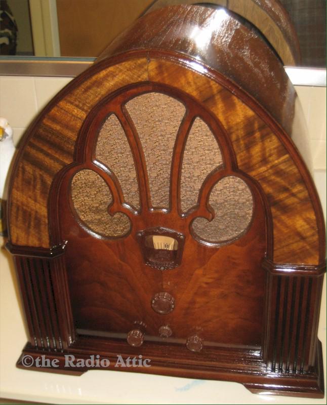 Philco 90 Cathedral (1931)