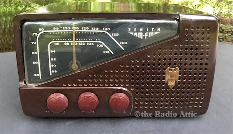 Zenith 7-H-822 "Triumph" AM/FM (1949)