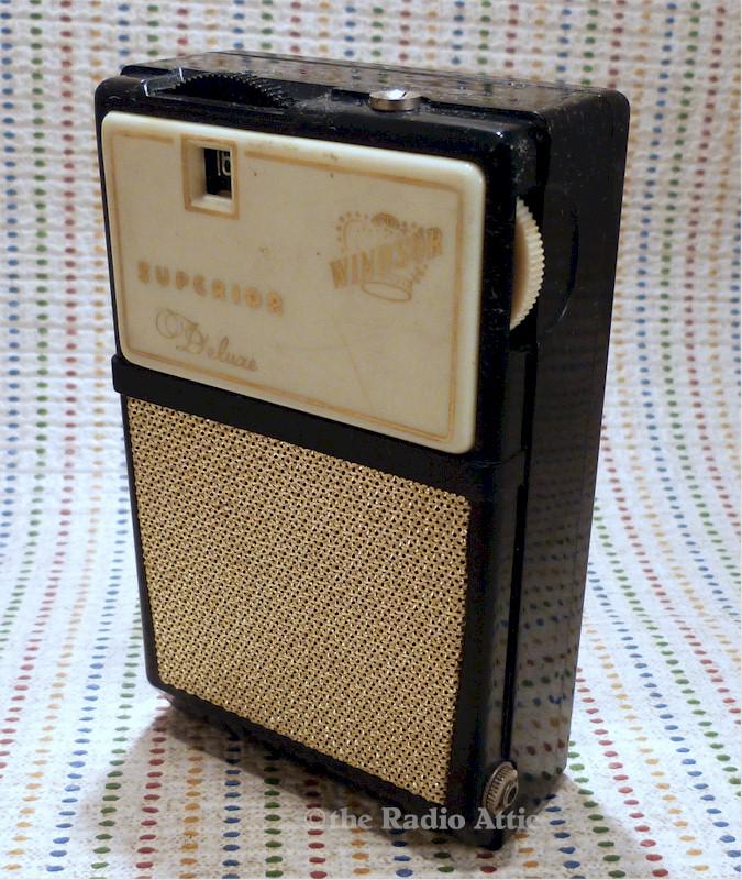 Windsor Superior Deluxe Boy's Radio