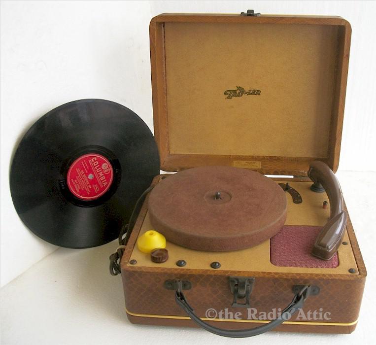 Trav-Ler 7033 Portable Record Player (Mid 1950s)