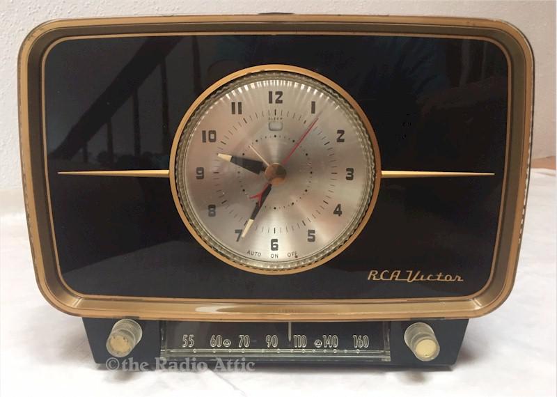 RCA Victor 5C581 "Debonair" Clock Radio (1954)